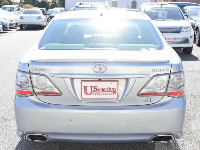2008 Toyota Crown Hybrid