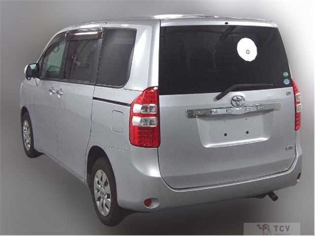 2013 Toyota Noah