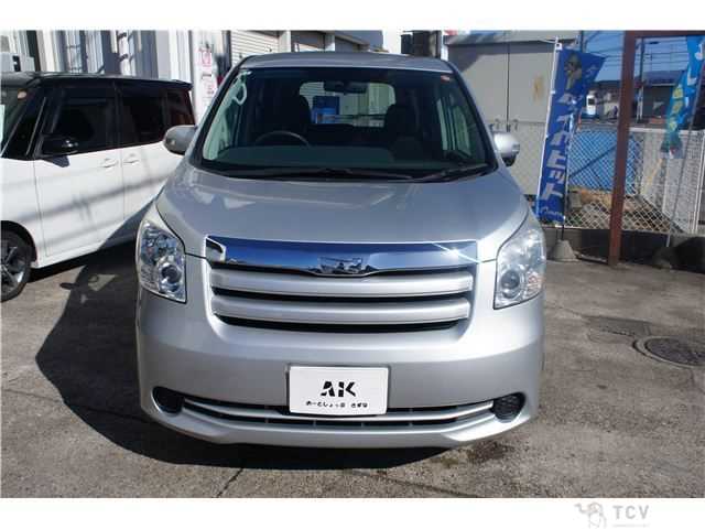 2010 Toyota Noah