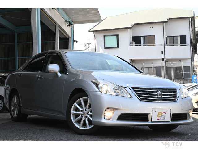 2011 Toyota Crown Royal Series