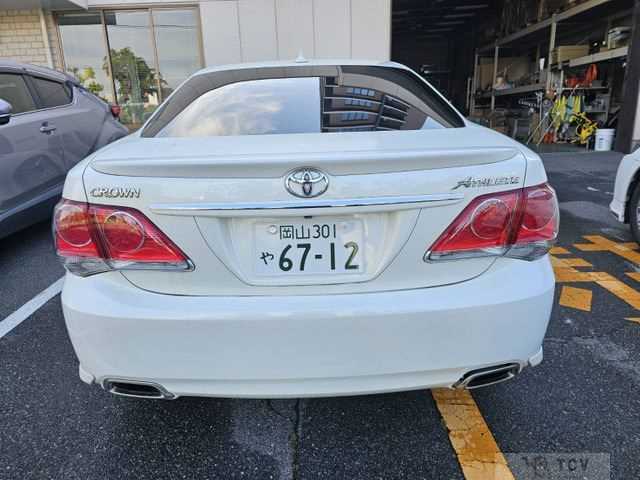 2011 Toyota Crown