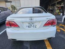 2011 Toyota Crown