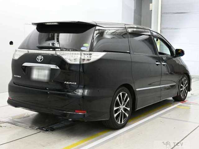 2013 Toyota Estima