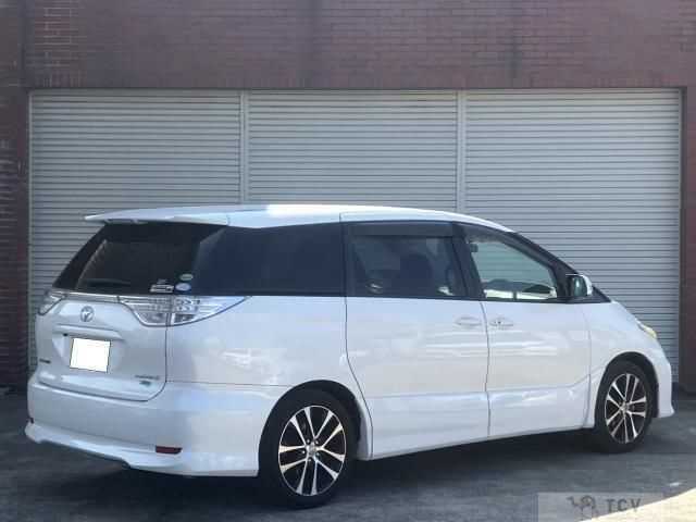 2013 Toyota Estima