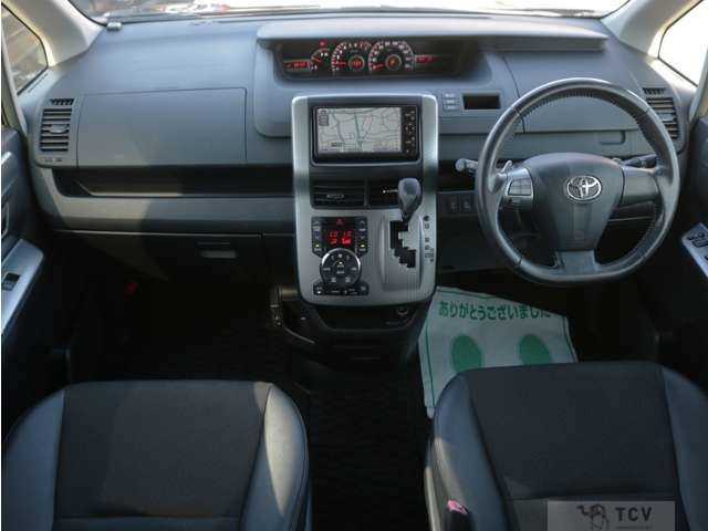 2013 Toyota Voxy