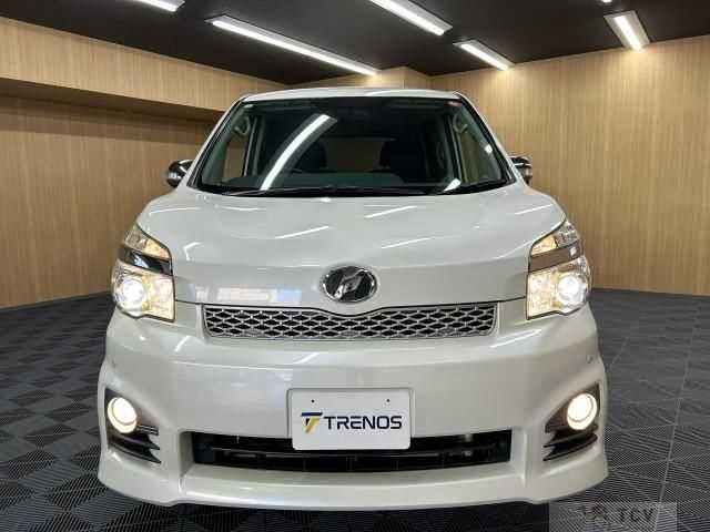 2013 Toyota Voxy