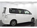 2013 Toyota Voxy