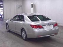 2013 Toyota Crown Hybrid