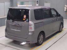 2013 Toyota Voxy