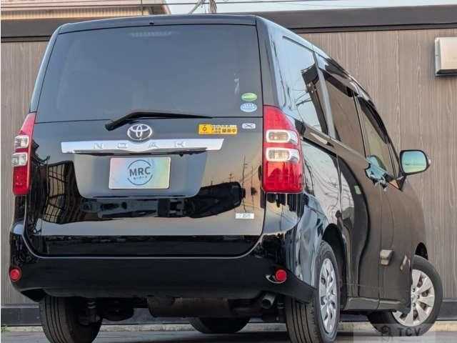 2013 Toyota Noah