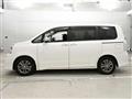2013 Toyota Voxy