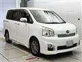 2013 Toyota Voxy