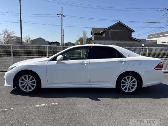 2011 Toyota Crown