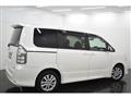 2011 Toyota Voxy