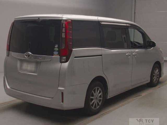 2014 Toyota Noah