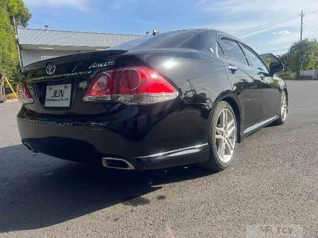 2010 Toyota Crown