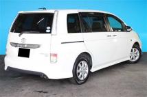 2013 Toyota Isis