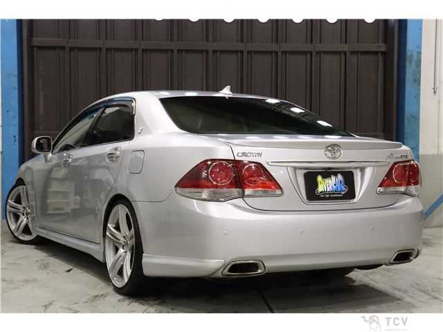 2011 Toyota Crown