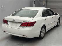 2014 Toyota Crown Hybrid