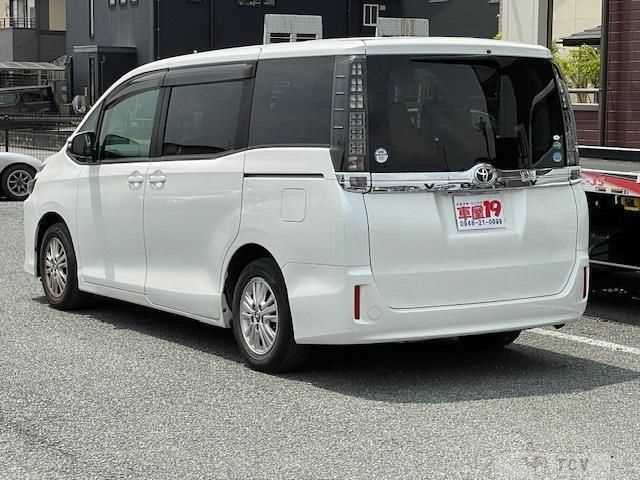 2014 Toyota Voxy
