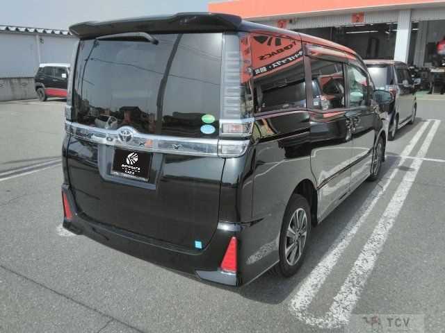 2018 Toyota Voxy