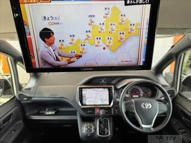 2016 Toyota Voxy