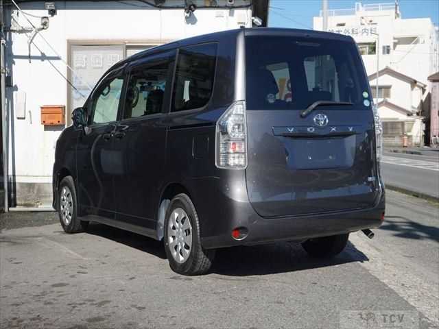 2012 Toyota Voxy