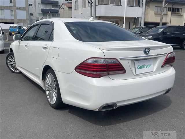 2011 Toyota Crown Hybrid