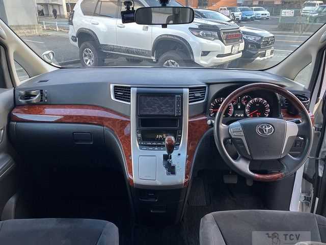 2010 Toyota Vellfire
