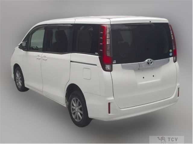 2014 Toyota Noah