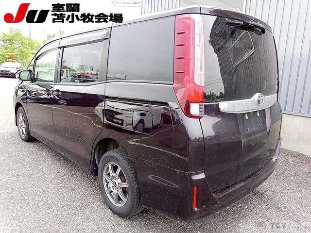 2014 Toyota Noah