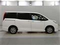 2015 Toyota Noah