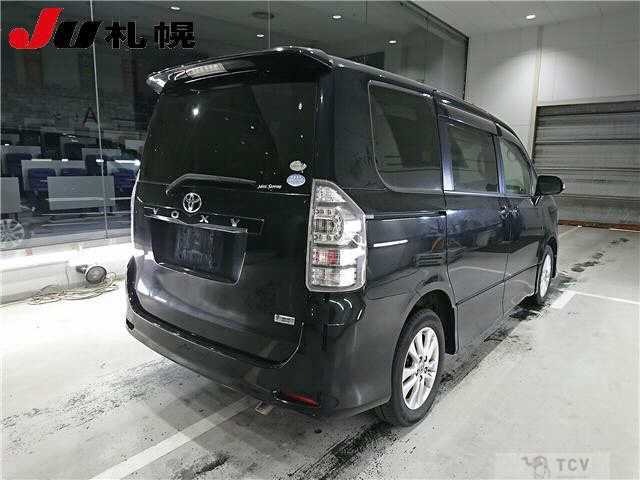 2011 Toyota Voxy
