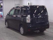 2013 Toyota Voxy