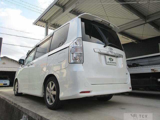 2009 Toyota Voxy