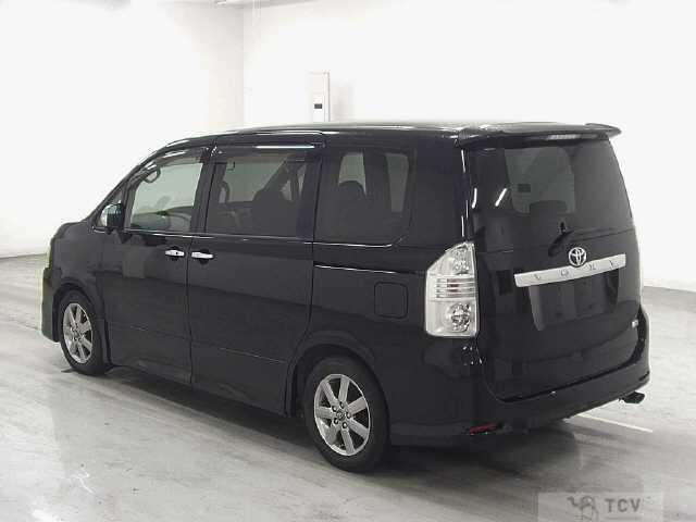 2010 Toyota Voxy