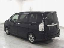 2010 Toyota Voxy