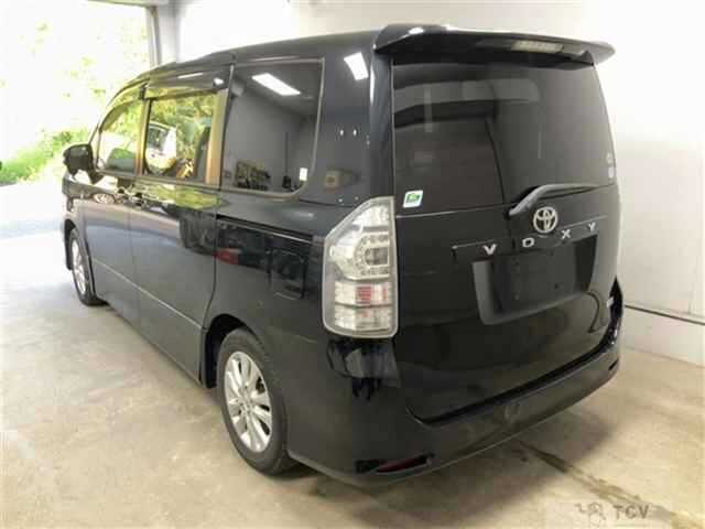 2011 Toyota Voxy