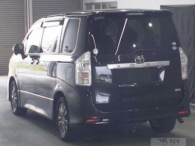 2011 Toyota Voxy