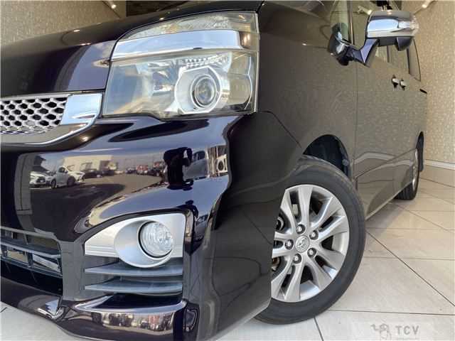 2011 Toyota Voxy