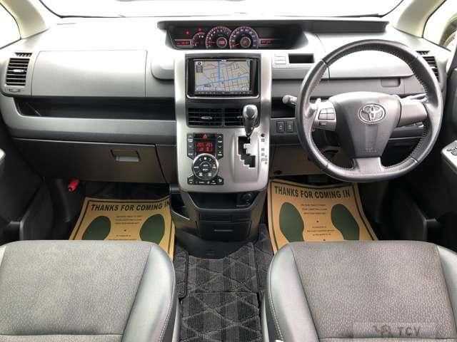 2013 Toyota Voxy