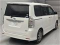 2009 Toyota Voxy