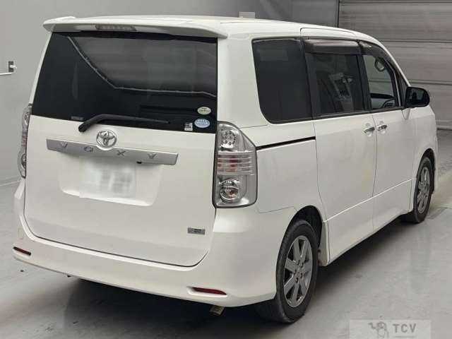 2009 Toyota Voxy