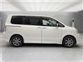 2009 Toyota Voxy
