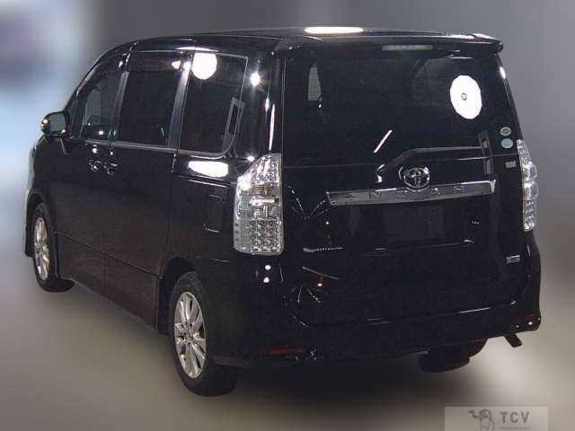 2010 Toyota Noah