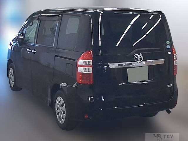 2013 Toyota Noah