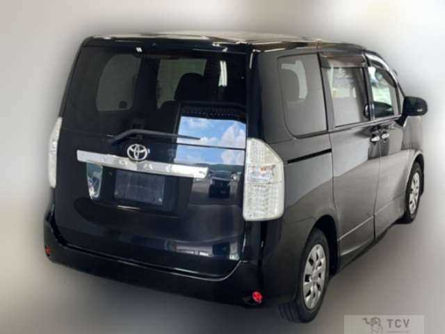 2013 Toyota Noah