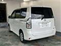 2013 Toyota Voxy