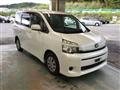 2013 Toyota Voxy