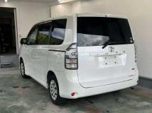 2013 Toyota Voxy
